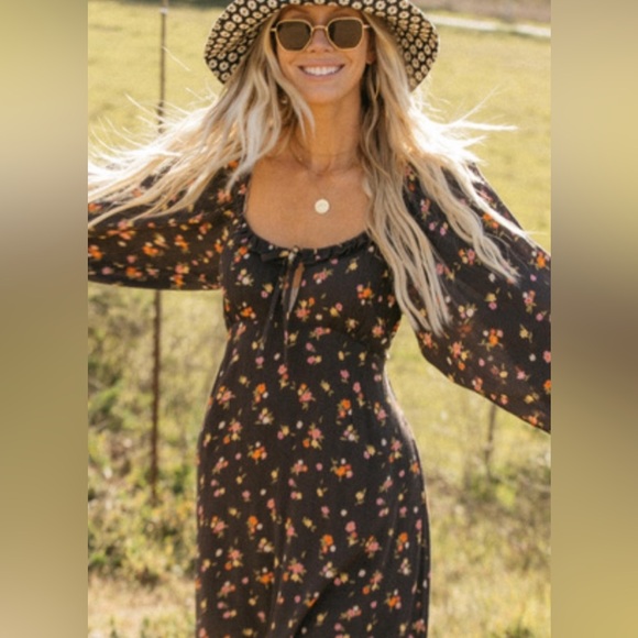 Billabong Dresses & Skirts - BILLABONG BETTER DAYS DRESS NWT
Size: XS BOHO